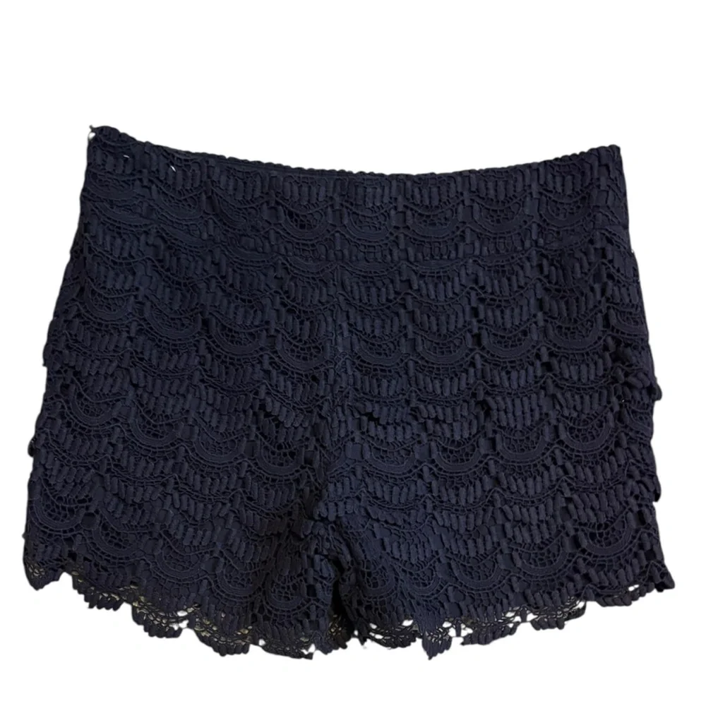 LOFT Riviera Navy Lace Scalloped Shorts Size 4 Feminine - Picture 6 of 6